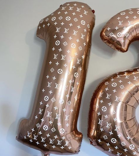 Bougee Birthday Party, Louis Vuitton Balloons, Louis Vuitton Birthday Party Decorations, Lv Party Ideas Louis Vuitton, Birthday Reception Ideas, Louis Vuitton Party Theme, Birthday Cake Luxury, Glam Party Ideas, Boujee Birthday