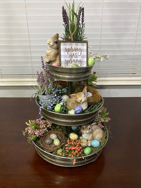 Tiered Tray Ideas, Farmhouse Coffee Table Decor, Three Tiered Tray, Easter Fun Food, Easter Tiered Tray, Easter Table Decor, Easter Flower Arrangements, Tray Decor Christmas, Decor Tray