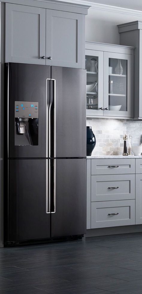 Black stainless steel appliances add a pop of color to a neutral kitchen | #LGlimitlessdesign #contest Samsung Black Stainless, Black Fridges, Black Appliances Kitchen, Серая Кухня, Black Appliances, Gray Cabinets, Kitchen Cabinets Makeover, Cabinet Makeover, Dark Cabinets