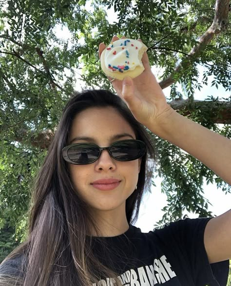 Mexican Girl, High School Musical, Fav Celebs, Mirrored Sunglasses Women, Olivia Rodrigo, Grey's Anatomy, Famous Celebrities, Look At You, Round Sunglass Women