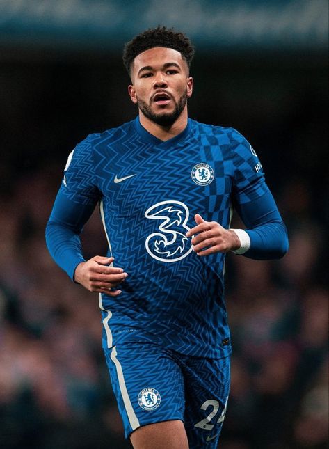 James Chelsea, Chelsea Football Club Wallpapers, Chelsea Fc Wallpaper, Reece James, Hamstring Injury, Chelsea Wallpapers, Carabao Cup, Chelsea Players, Church Graphic Design