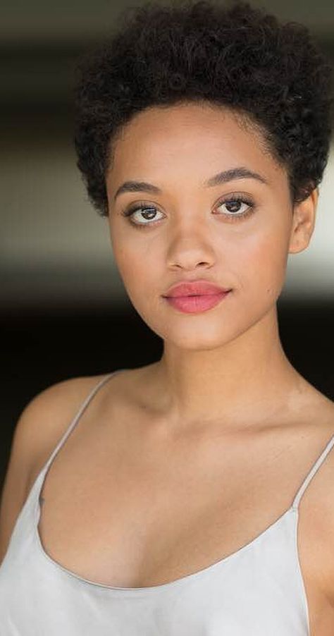 Kiersey Clemons, Short Afro Hairstyles, Twa Hairstyles, Short Afro, Beautiful Natural Hair, Pelo Afro, Black Actors, African Beauty, Black Power