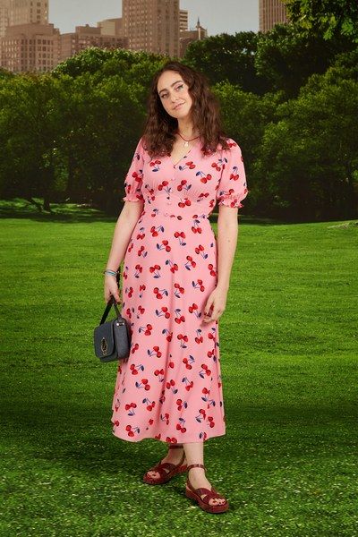 Kate Spade New York Pre-Fall 2020 Collection - Vogue Kate Spade Clothes, Kate Spade Spring, Cherry Print Dress, Kate Spade Inspired, Kate Spade Style, Fall Fashion Trends Women, Kate Spade Dress, Kate Spade Dresses, Cherry Print