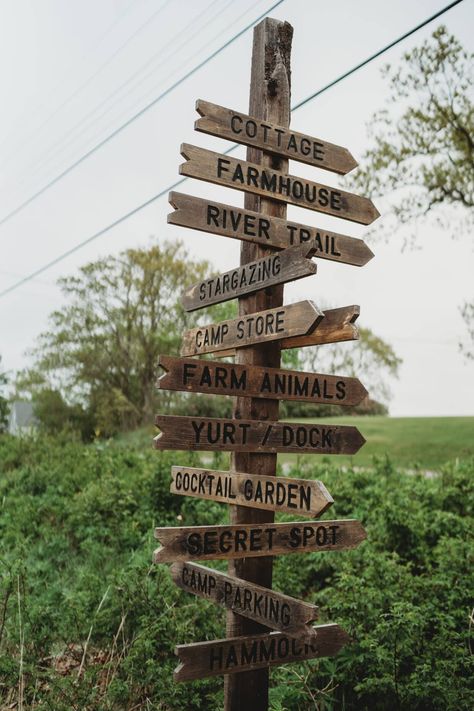 Nature Signage Design, Tops'l Farm, Farm Signage, Farm Signs Entrance, Wooden Sign Posts, Rustic Signage, Historic Farmhouse, Entrance Signage, Directional Signage