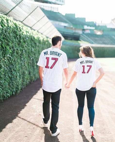 Baseball Engagement Photos, Baseball Wife, Baseball Videos, Baseball Girlfriend, Engagement Photos Ideas, Baseball Wedding, Photoshoot Engagement, High School Baseball, Kris Bryant