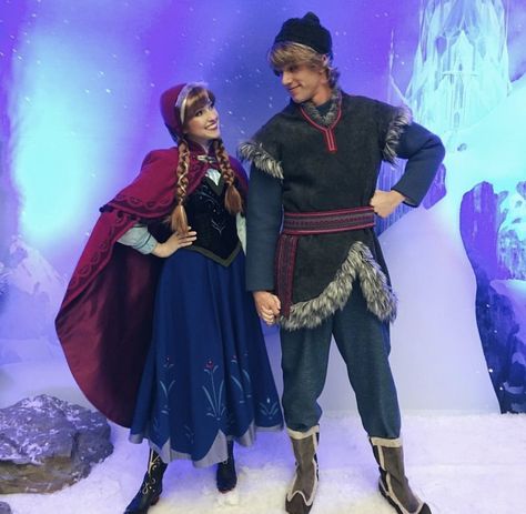 Anna And Kristoff Costume, Kristoff Costume, Frozen Costumes, Frozen Face, Era Medieval, Anna And Kristoff, Female Boxer, Fairytale Characters, Disney Live Action Movies