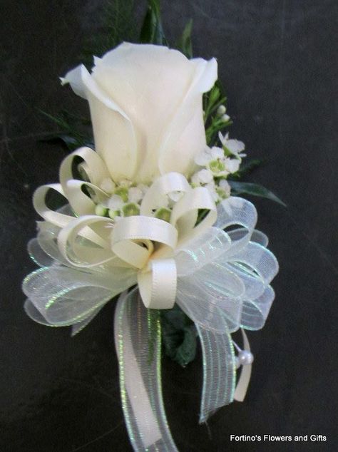 White rose pin on corsage. Corsage For Men, Pin On Corsage, Prom Flowers Bouquet, Corsage White, Homecoming Corsage, White Spray Roses, Asian Landscape, Wedding Corsage, Flower Decorations Diy