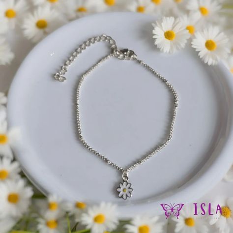 Are you looking for something special and dainty out gorgeous Daisy anklet is absolutely perfect for you now available on our website link in bio 💜 #daisyjewellery #flowerjewellery #anklets #handcraftedjewellery #mumsinbusiness Daisy Anklet, Daisy Jewelry, Looking For Something, Website Link, Flower Jewellery, Something Special, Handcrafted Jewelry, Anklets, Link In Bio