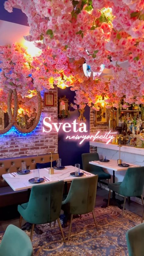 Prettiest brunch in NYC @sveta.nyc 🌸💓 #nyc #newyork #nycdatenight #newyorkcity #brunch #manhattan #nycbars #nycresturants #nycgems… | Instagram Rooftop Brunch Nyc, Miss Video, Brunch In Nyc, Nyc Date, New York Winter Fashion, Rooftop Brunch, New York Christmas Aesthetic, Brunch Nyc, 17th Birthday Ideas