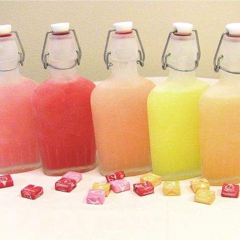 Shot Ideas Alcohol, Starburst Vodka, Vanilla Vodka Drinks, Candy Alcohol Drinks, Candy Alcohol, Skittles Vodka, Canna Recipes, Infuse Vodka, Apple Pie Moonshine Drinks