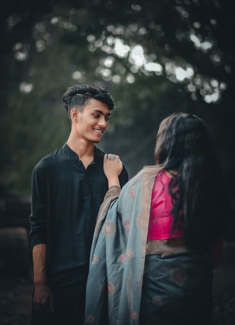 Lovers Photoshoot Poses, Cupal Pic Love, Hk Logo, Shayari Pic, Mindset Therapy, Korean Couple Photoshoot, Friendship Photography, Dj Images, Cute Couples Photography