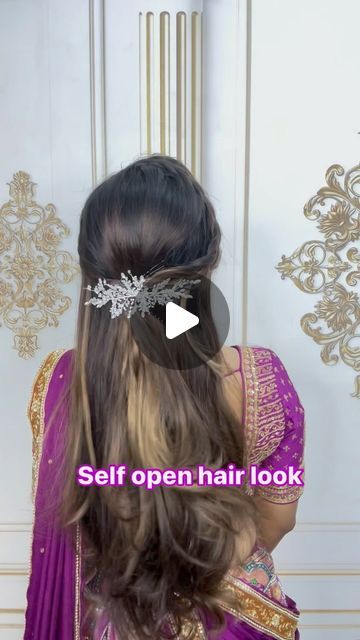 Saree In Hairstyle, Black Color Saree Design, Pony Hairstyle On Saree, Hairstyle By Self, South Indian Wedding Guest Hairstyles, Hairstyles Saree Look, Self Hairstyle For Saree, Easy Hairstyles For Marriage, Long Hair Saree Hairstyles