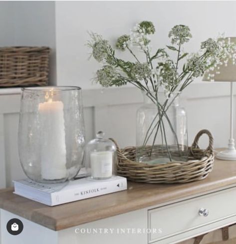 Styling Windowsill, Window Sill Ideas Decoration Living Room, Living Room Window Sill Decor, Window Sill Decor Aesthetic, Large Windowsill Decor, Large Window Sill Decor, Windowsill Decor Living Room, Window Sill Decor Living Room, Bedroom Window Sill Decor