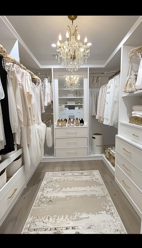 Master Closet Cabinet Ideas, Massive Walk In Closet, Fancy Wardrobe Design, Rich Closet, White Walk In Closet, Big Closet, Primary Closet Design, Walk In Closet Room, Dream Walk In Closet