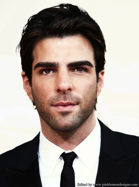 Zachary Quinto. WHY are you confused with your gender?! :/ Celebrities Without Eyebrows, Guys Eyebrows, Mens Hairstyles Medium, Mens Hairstyles Thick Hair, Zachary Quinto, Chris Pine, Crew Cuts, Cool Haircuts, American Horror