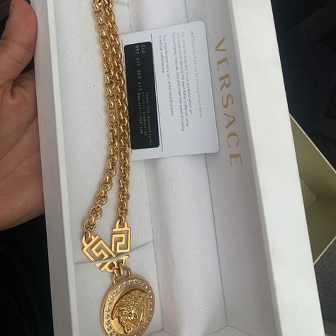 Versace Woman Necklace Versace Necklace Women, Versace Necklace, Woman Necklace, Versace Jewelry, Brand Clothes, Diamond Necklace Set, Protection Necklace, Necklace Women, Stylish Jewelry