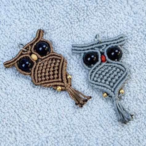 Macrame Owl Keychain Tutorial, Macrame Mermaid Tail, Macrame Owl Keychain, Pretty Owls, Macrame Keychain Tutorial, Macrame Owls, Keychain Tutorial, Owl Keychain, Macrame Owl