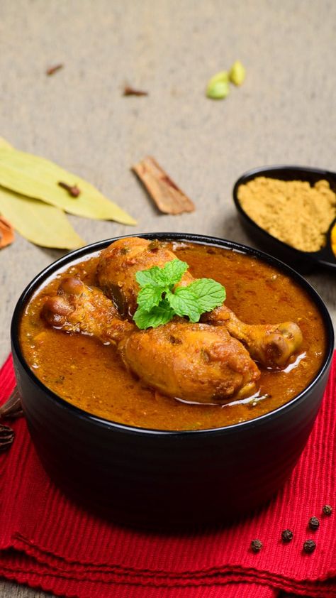 South Indian Chicken Curry, Chicken Chettinad, Indian Chicken, Tv Dinner, Best Chicken, South Indian Food, Recipe Images, Curry Leaves, Curries