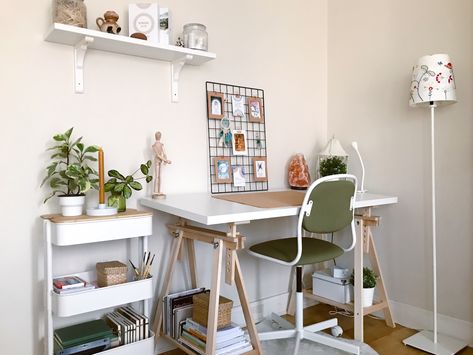 Lagkapten/ Mittback from Ikea. Art desk 🎨 Ikea Mittback Desk, Mittback Ikea Desk Hack, Mittback Ikea Desk, Ikea Mittback Hack, Ikea Lagkapten Desk, Lagkapten Ikea, Lagkapten Desk Ideas, Ikea Mittback, Ikea Work Desk