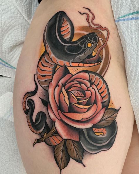 Neo Trad Snake, Neo Traditional Animal Tattoo, Neo Traditional Tattoo Art, Traditional Animal Tattoo, Neo Traditional Tattoos, Traditional Snake Tattoo, American Tattoos, Red Tattoos, Traditional Tattoo Art