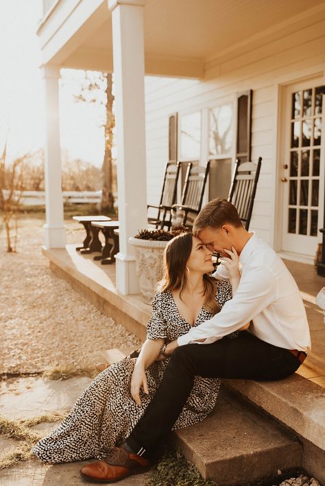 Hello Cake, Farmhouse Vibes, Marriage Romance, Engagement Poses, Boyfriend Goals, Future Bride, Couple Photography Poses, Fun Couple, Pre Wedding Photoshoot