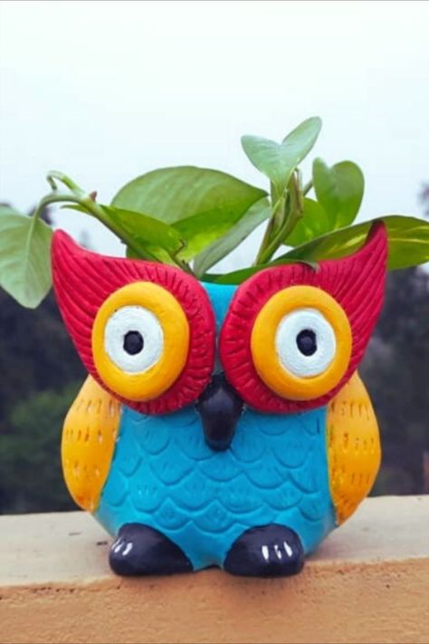 Watch full video on my YouTube channel. Owl Planter Pot, Owl Planter Diy, Diy Owl, Plastic Bottle Crafts Diy, Owl Planter, Creative Planter, Coil Pottery, Flower Pot Art, Creative Kids Crafts