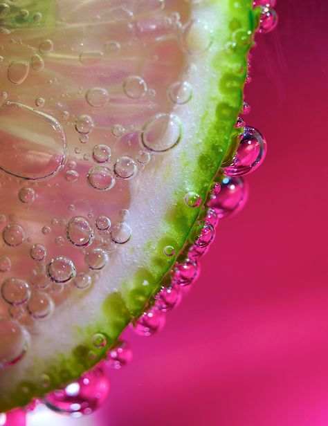 Foto Macro, Pastel Cupcakes, Foto Art, Water Droplets, Jolie Photo, Everything Pink, Pink Love, Water Drops, Macro Photography