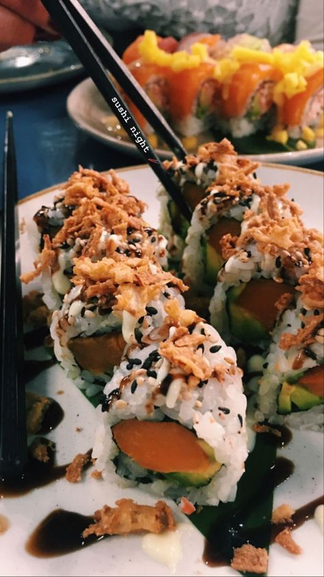 Sushi Ig Story, Sushi Aesthetic Instagram Story, Sushi Instagram Story, Sushi Aesthetic Instagram, Foto Sushi, Filmy Vintage, Sushi Time, Sushi Recipes, Think Food