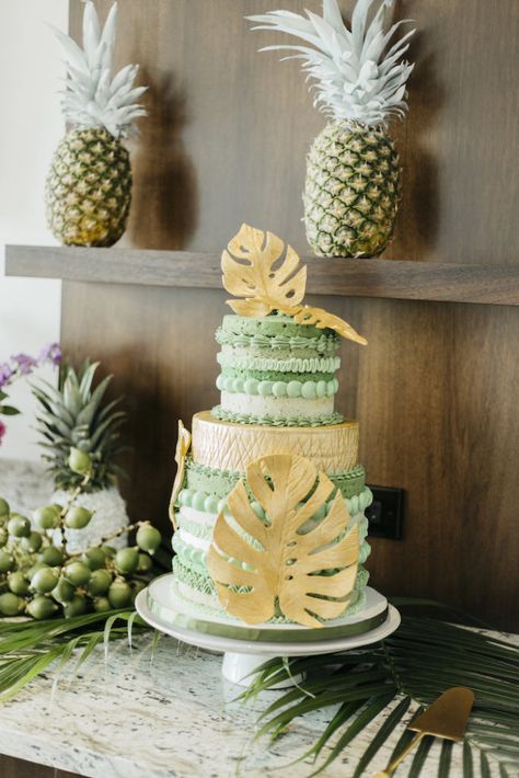 Beach Theme Birthday Party, Wooden Seating, Beach Theme Birthday, Drink Board, Cake Pineapple, Gold Utensils, Tropical Cake, 60th Bday, Tropical Birthday Party