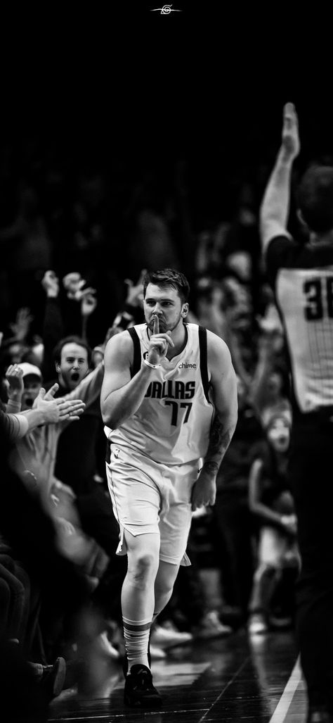 Luka Doncic Wallpaper Iphone, Luka Doncic Wallpaper, Nba Wallpapers Stephen Curry, Best Nba Players, Cool Nike Wallpapers, Michael Jordan Basketball, Luka Doncic, Basketball Is Life, Basketball Photography