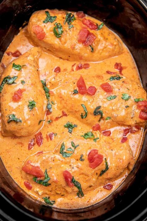 Chicken Breasts In Crockpot, Tomato Alfredo Sauce, Creamy Tomato Basil Chicken, Tomato Basil Chicken Recipe, Chicken With Spaghetti Sauce, Recipes With Diced Tomatoes, Basil Chicken Recipe, Tomato Sauce Chicken, Fall Slow Cooker Recipes