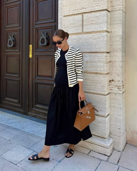 Modest Maternity Outfits, Chic Pregnancy Style, Maria Kragmann, Soft Feminine Outfits, Maternity Work Clothes, Preggo Fashion, Cute Maternity Outfits, Stylish Maternity Outfits, Drop Waist Dress