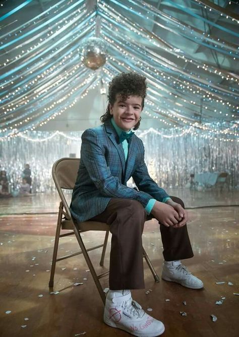 Day 20: would you have danced with Dustin at the Snowball- YES YES YES 100 TIME YES💘💘 he’s my little lovely bb😭 Gaten Matarazzo, Stranger Things Outfit, Stranger Things Dustin, Stranger Things Quote, Stranger Things 2, Stranger Things Art, Cast Stranger Things, Eleven Stranger Things, Stranger Things Aesthetic