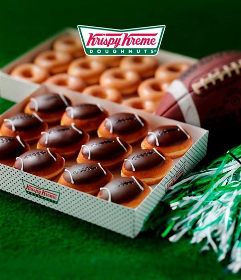 football donuts Football Donuts Ideas, Coffee Marketing, Football Treats, Super Bowl Snacks, Food Marketing, Coffee Market, Krispy Kreme Donuts, Breakfast Inspiration, Krispy Kreme Doughnut