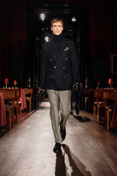 Dunhill Fall 2024 Menswear Fashion Show | Vogue Aw 2024, Alfred Dunhill, 2024 Menswear, Menswear Fashion Show, Fall Winter 2024, Lifestyle Store, Menswear Fashion, Steve Mcqueen, 4 Seasons