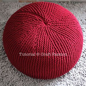 Perfect pouf (or puff) knitting pattern using short row technique to give a nice top-bottom appearance. Stuff wt cheap duvets or stool bean bag to complete. Knitted Pouffe, Crochet Pouf, Knitted Pouf, Yarn Projects, Knitting Techniques, Knitting Accessories, Knit Or Crochet, Loom Knitting, Knitting Stitches