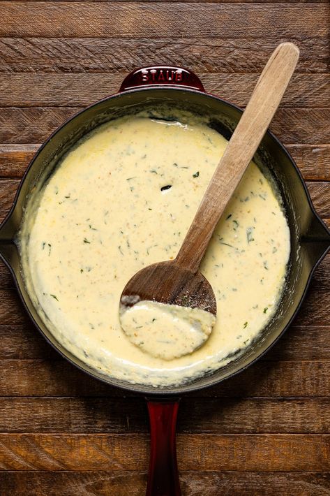 Indulge in the simplicity of this Easy Garlic Parmesan Sauce – a creamy delight for any dish! Perfect for dipping, dunking + spreading. Garlic Parm Sauce, Easy Homemade Alfredo, Parmesan French Fries, Homemade Alfredo Sauce Recipe, Parmesan Sauce Recipe, Creamy Garlic Parmesan Sauce, Alfredo Sauce Recipe Homemade, Easy Shredded Chicken, Homemade Pesto Sauce