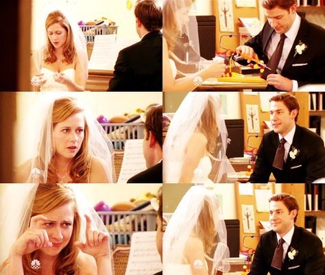 The Office --- Jim & Pam, mental pictures. This is my favorite scene ever from the Office. Mental Photos, Office Characters, The Office Jim, The Office Characters, Heart Aches, Jim Pam, Riverdale Cole Sprouse, Office Memes, Office Quotes