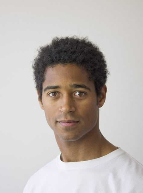 Alfred Enoch, Dean Thomas, Black Hair Inspiration, A Little Life, Black Celebrities, Hair Reference, Actor Model, Gentleman Style, Afro Hairstyles