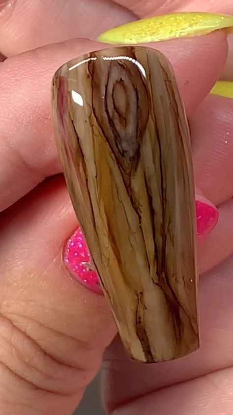 Autumn Nail Aesthetic, Wood Nail Art Designs, Wood Grain Nails, Wood Nail Art, Drag Nails, Accent Nail Ideas, Fall Autumn Nails, Nails Training, Nail Art Paint