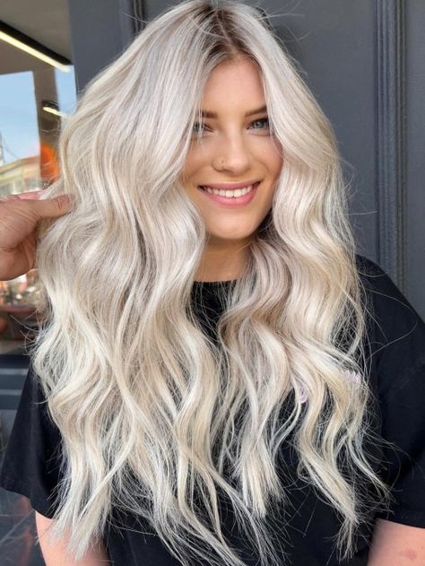 Blonde With Small Shadow Roots, Platinum Blonde Hair Blended Roots, White Blonde Hair Shadow Root, Platinum Blonde Hair With Root Shadow, Platinum Blonde Hair Grown Out Roots, Platinum Card With Shadow Root, Rooted Bleach Blonde Hair, Long Platinum Blonde Hair With Shadow Root, White Blonde Shadow Root