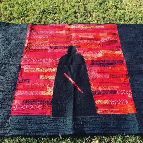 Darth Vader quilt – Quest Quilts Starwars Quilt Blocks, Star Wars Quilts Ideas, Starwars Quilt Ideas, Star Wars Quilt Pattern Ideas, Star Wars Quilts, Starwars Quilt, Nerd Quilt, Darth Vader Quilt, Star Wars Sewing