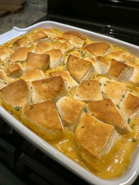 Chicken And Biscuits Casserole Recipes, Chicken Dumplings With Canned Biscuits, Oven Baked Chicken And Dumplings, Chicken And Dumplings Pillsbury Biscuits, Southern Style Peach Cobbler, Chicken Italian Seasoning, Roll Cake Easy, Chicken And Dumplings Casserole, Chicken And Dumpling Casserole