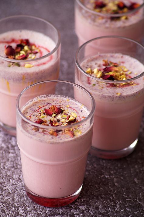 Rose Thandai Recipe Rose Thandai, Indian Beverages, Thandai Recipes, Milk Advertising, Indian Milk, Rose Ice Cream, Rose Syrup, Saffron Spice, Lassi Recipes