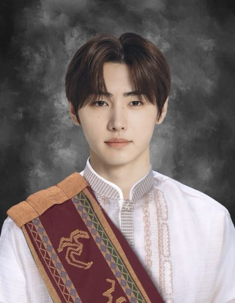 Jay Enhypen Graduation Pic, Heeseung 2x2 Picture, Jay Graduation Pic, Jay 1x1 Picture, Heeseung 1x1 Id Picture, Jake Graduation Edit, Enhypen Graduation Photo, Jay 2x2 Picture, Kpop 2x2 Pic