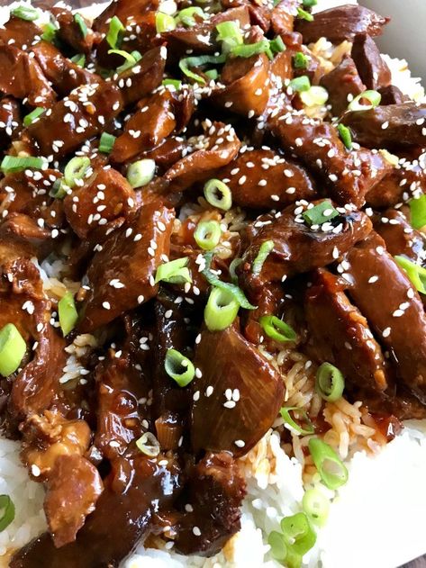 Easy Slow Cooker Recipes- Sticky Honey Sesame Chicken - One Hundred Dollars a Month Chicken Recipes With Honey, Recipes With Honey, Chicken Breast Recipes Slow Cooker, Honey Chicken Recipe, Honey Barbecue Sauce, Honey Sesame Chicken, Honey Barbecue, Handsome Husband, Honey Sesame