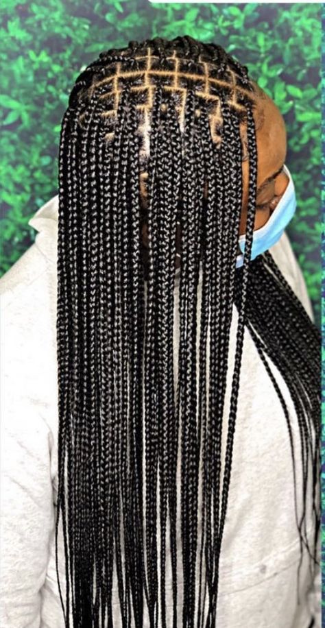 Medium knotless Braids Small Parts Medium Knotless Braids, Small Knotless Box Braids Mid Back, Small Box Braids Mid Back Length, Medium Knotless Braids Mid Back Length, Notlessbox Braids Styles, Notlessbox Braids Styles Long, Small Buttlength Knotless Braids, Medium Knotless Braids, Medium Knotless