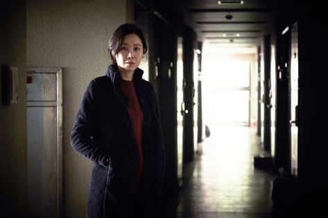 [Video + Photos] Thrilling Trailer and Suspenseful Stills Released for "Door Lock" Lee Kwon, Kim Ye Won, Lock Door, Kim Sang, Exo Kai, Korean Entertainment, New Trailers, Door Lock, Door Locks