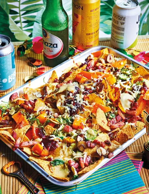 These seasonal Christmas nachos are loaded with Brussels sprouts, chestnuts, Brie and cranberry sauce. Dive in! Wimbledon Recipes, Brie And Cranberry, Nacho Recipes, Christmas Puddings, Bunny Chow, Christmas Turkey, Best Christmas Recipes, Cranberry Cheese, 5 Ingredient Recipes