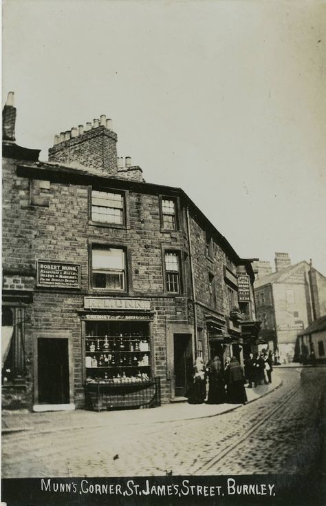 Burnley Lancashire, Old Maps, Old Photos, Monument, England, Louvre, Building, Travel